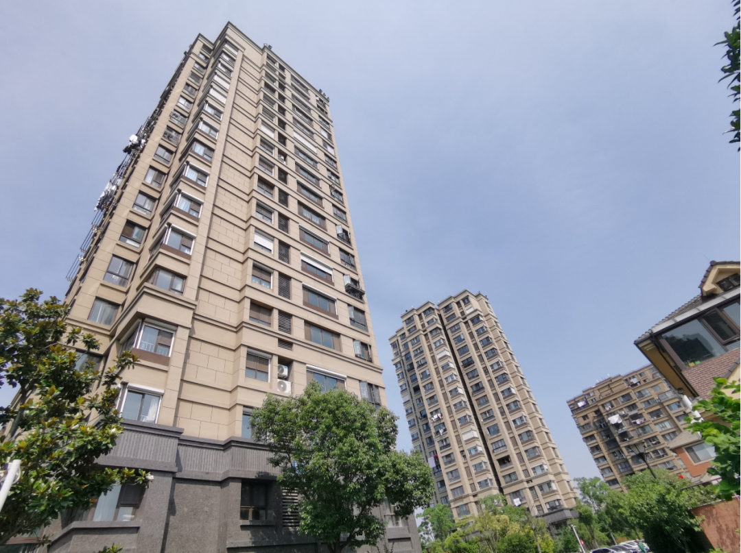 不可思议!交付多年,江宁这个河景房颠覆我的认知,实景…-南京365淘房