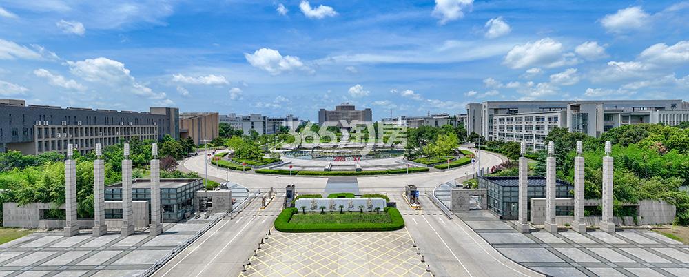 建发华润·翡翠云璟周边配套实景图-安徽大学（2023.08.18）