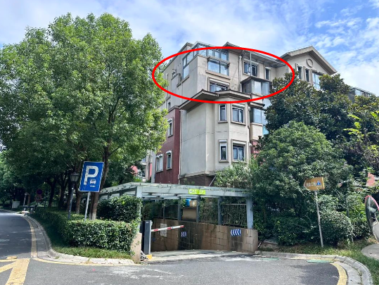 加盖一整层！主城高端别墅小区违建成风？我现场拍下这些画面...-南京365淘房