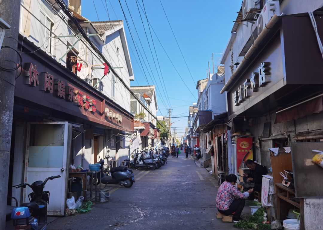 40多年了藏在南京主城的超大城中村实景令人惊叹我拍下这些画面