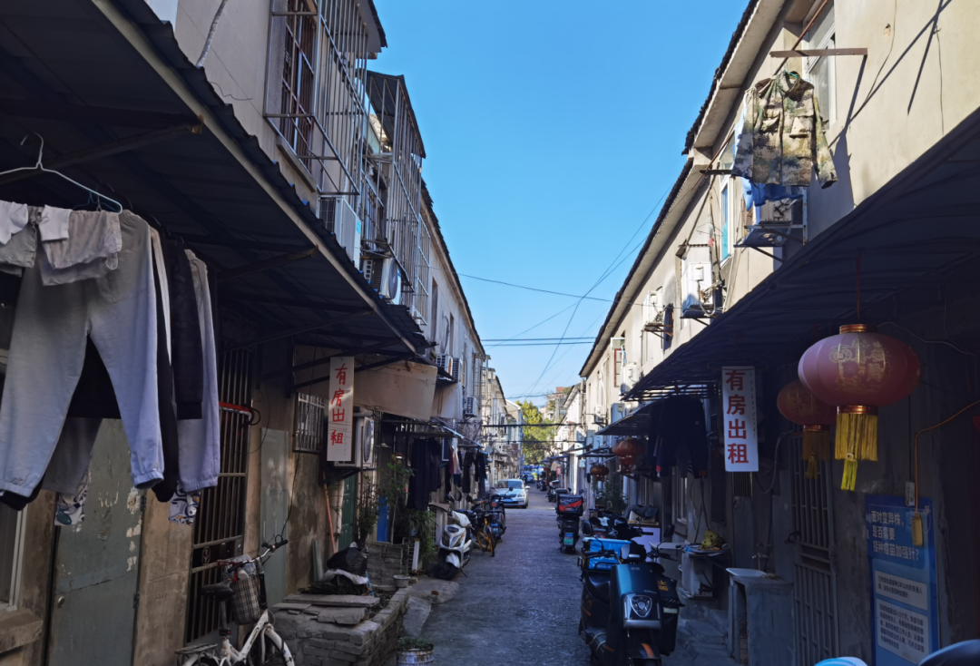 40多年了藏在南京主城的超大城中村实景令人惊叹我拍下这些画面