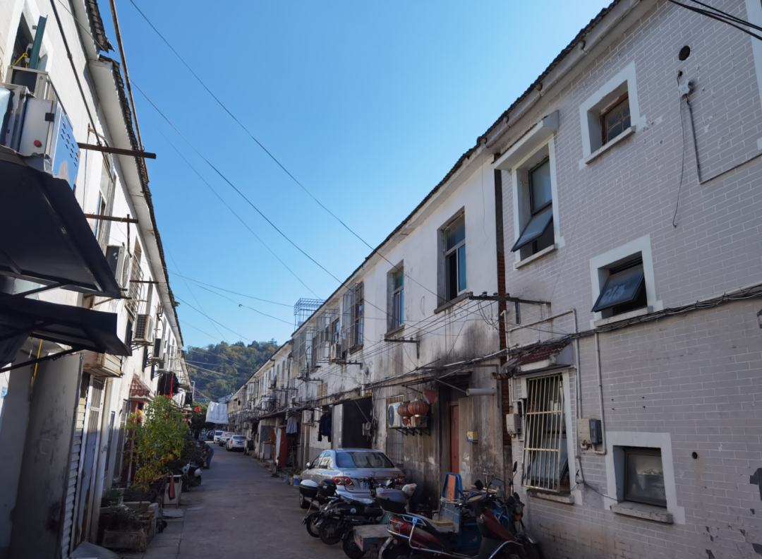 40多年了藏在南京主城的超大城中村实景令人惊叹我拍下这些画面