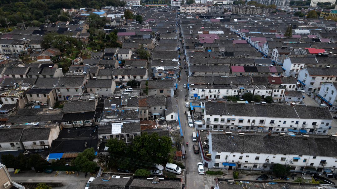 40多年了藏在南京主城的超大城中村实景令人惊叹我拍下这些画面