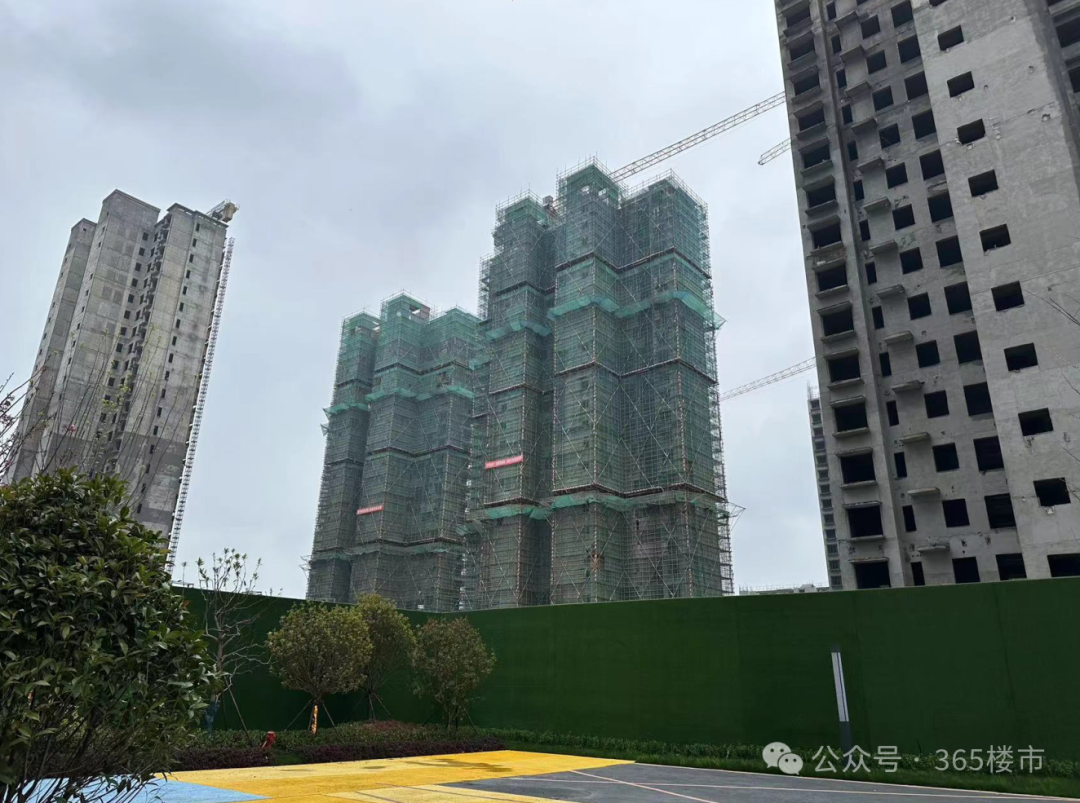 备受争议！南京大盘延期7个月终于交付！现场实景你打多少分？-南京365淘房