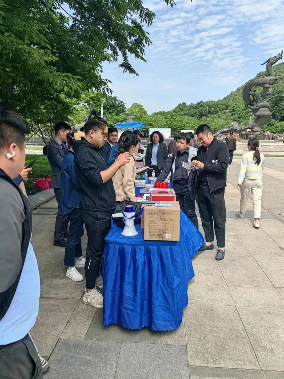 逛展看房人气爆棚!鼓楼房产展销活动丰富多彩